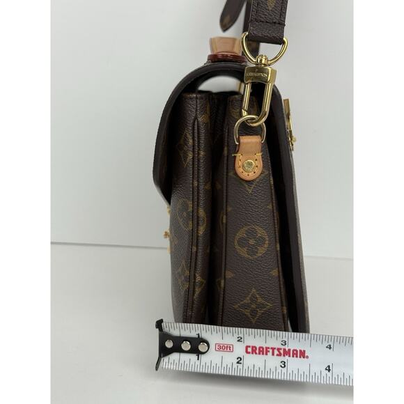 Louis Vuitton Pochette Métis Monogram Canvas Shoulder Bag with Gold Hardware - Picture 14 of 16